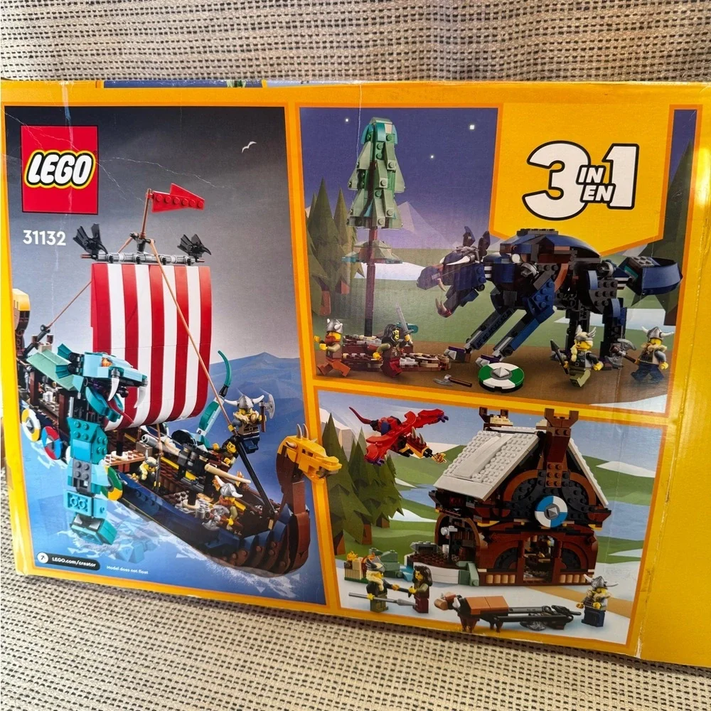 LEGO Creator 3-in-1 Viking Ship and the Midgard Serpent 31132 Open Damaged Box